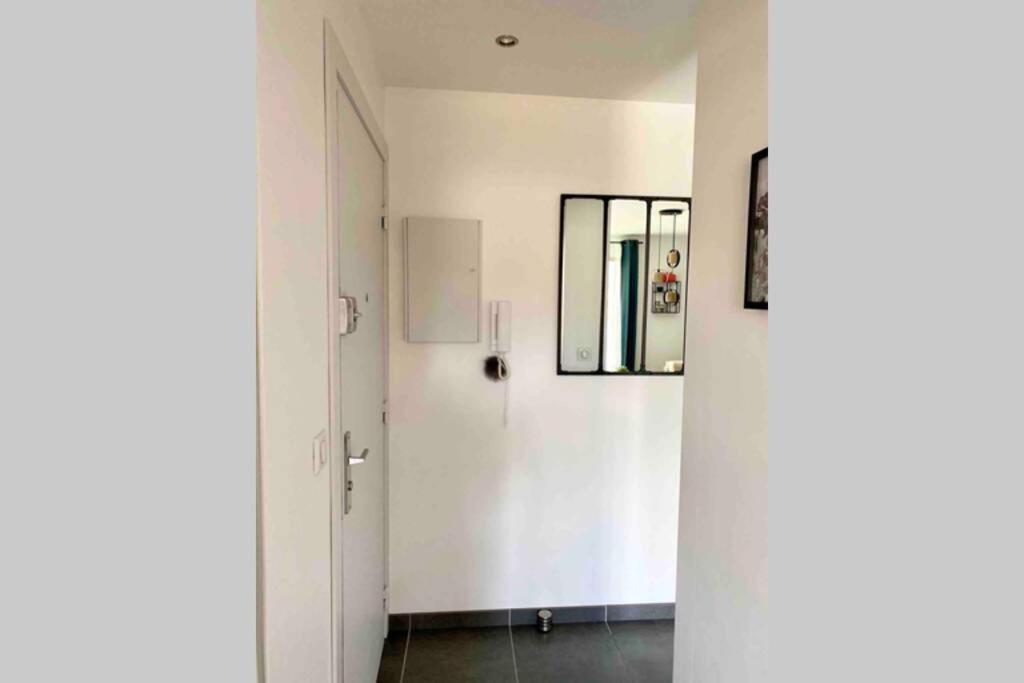 Le Continental Beau T2 Plein Centre + Parking Apartment Annecy Bagian luar foto