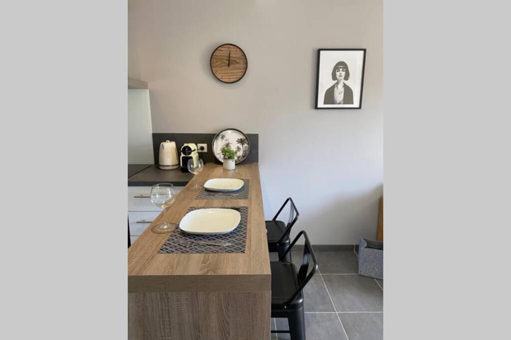 Le Continental Beau T2 Plein Centre + Parking Apartment Annecy Bagian luar foto