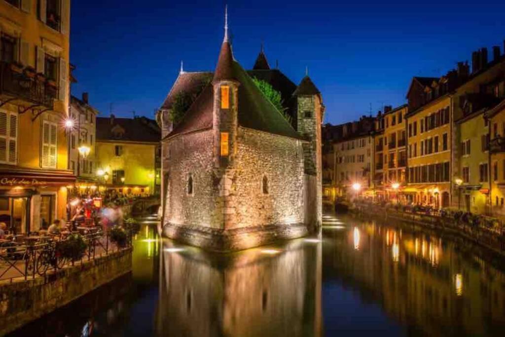 Le Continental Beau T2 Plein Centre + Parking Apartment Annecy Bagian luar foto